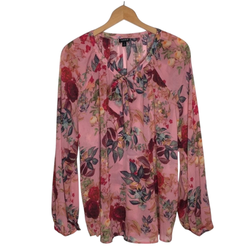 Torrid Crinkle Chiffon Raglan Toe Front Blouse - Picture 5 of 11
